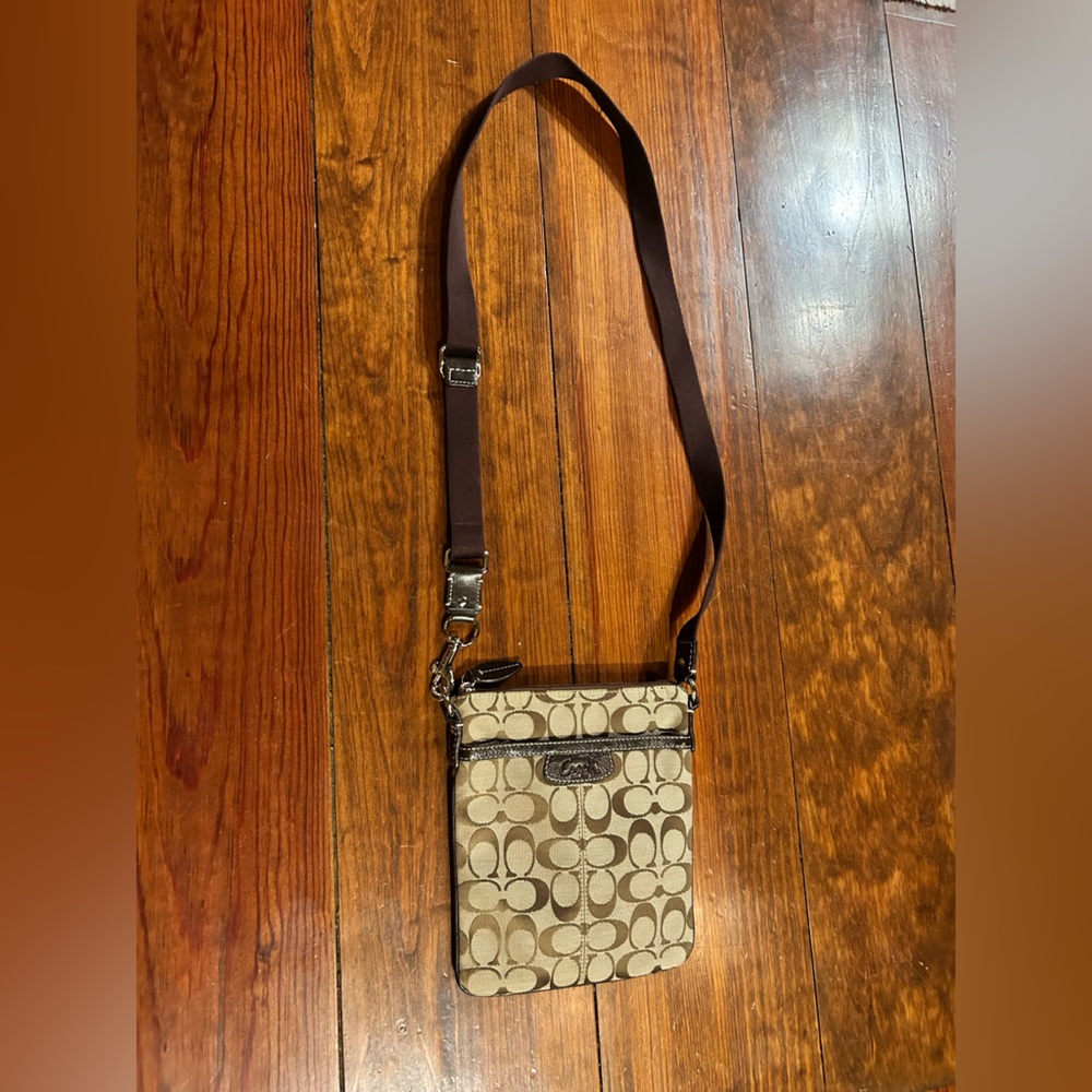 COACH messenger crossbody purse